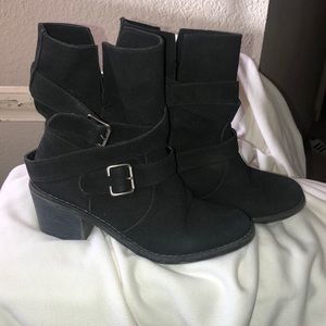 Cathy Jean Black booties